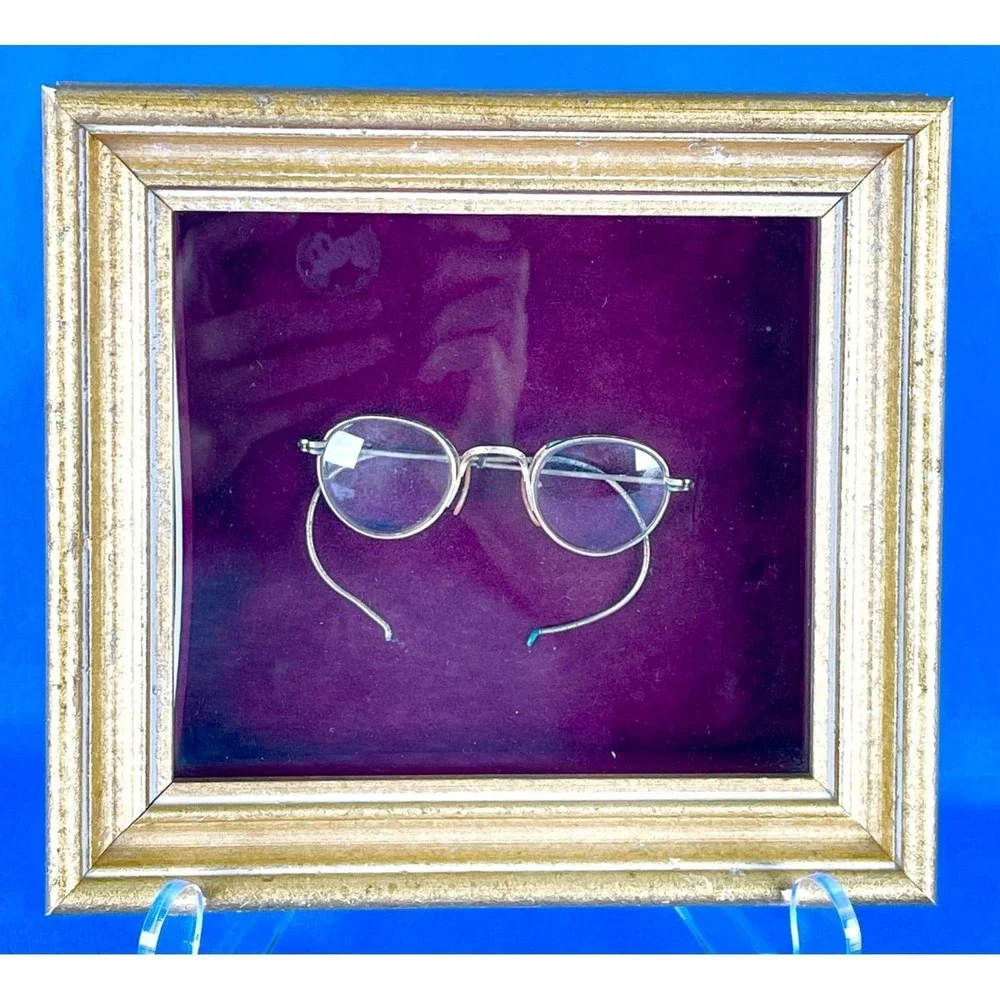 Antique Victorian Child's Round Gold Wire Rim Eyeglasses‎ Shadowbox Display